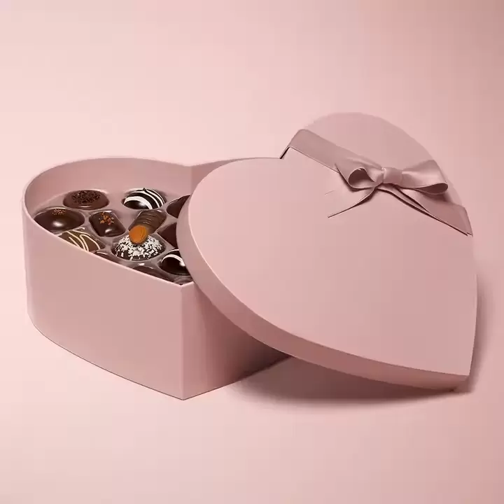 Lid and base gift box for premium gift packaging and retail presentation